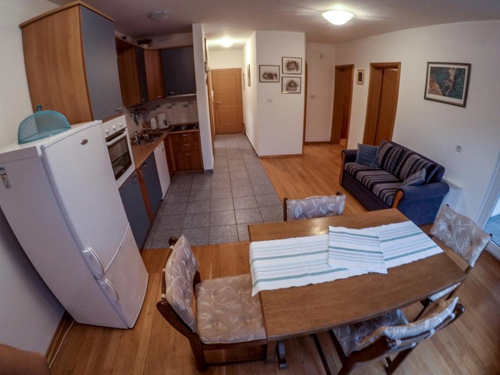 Apartments Car Kampor Δωμάτιο φωτογραφία