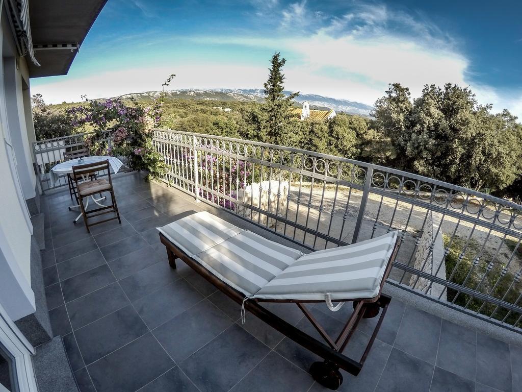 Apartments Car Kampor Δωμάτιο φωτογραφία